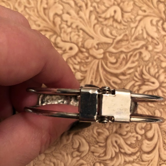 Pretty Silver and Turquoise Bracelet - Picture 3 of 4